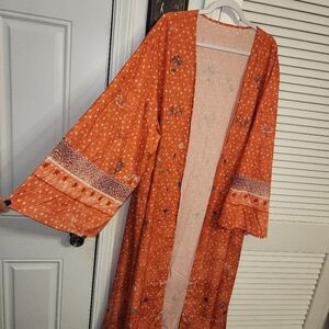 NWT Urisme Floral Kimono With Detailed Tassles On Bottom Fits Up To Size 2X